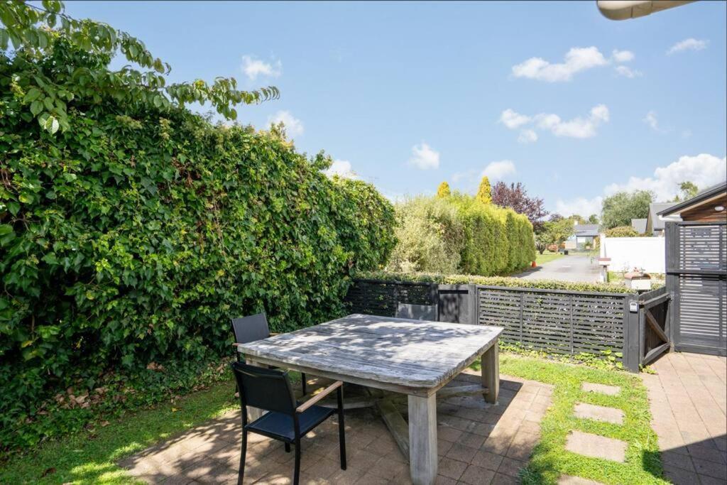 קיימברידג' Sunny, Quiet, 2-Bedroom Unit In Fabulous Location! מראה חיצוני תמונה